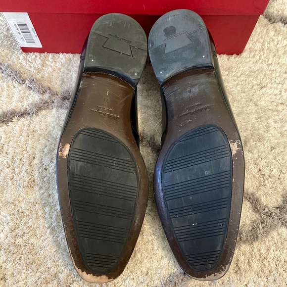 FERRAGAMO BENFORD GANCINI LEATHER LOAFERS - Picture 6 of 9